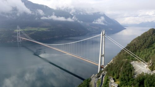 Obstacles/hinder - Hardanger bridge 3 parts around 4.5 m lenght